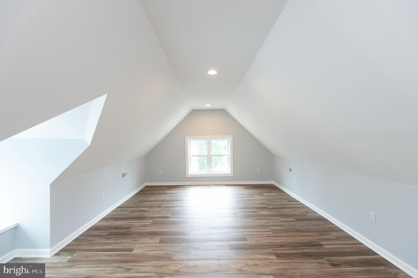 109 Willis St Property Photo 26