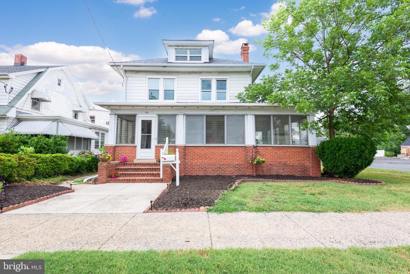 416 MARYLAND AVE Property Photo 1