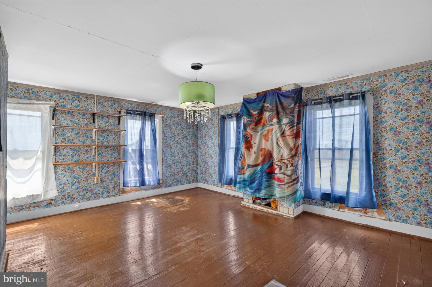 1511 Crocheron Rd Property Photo 12