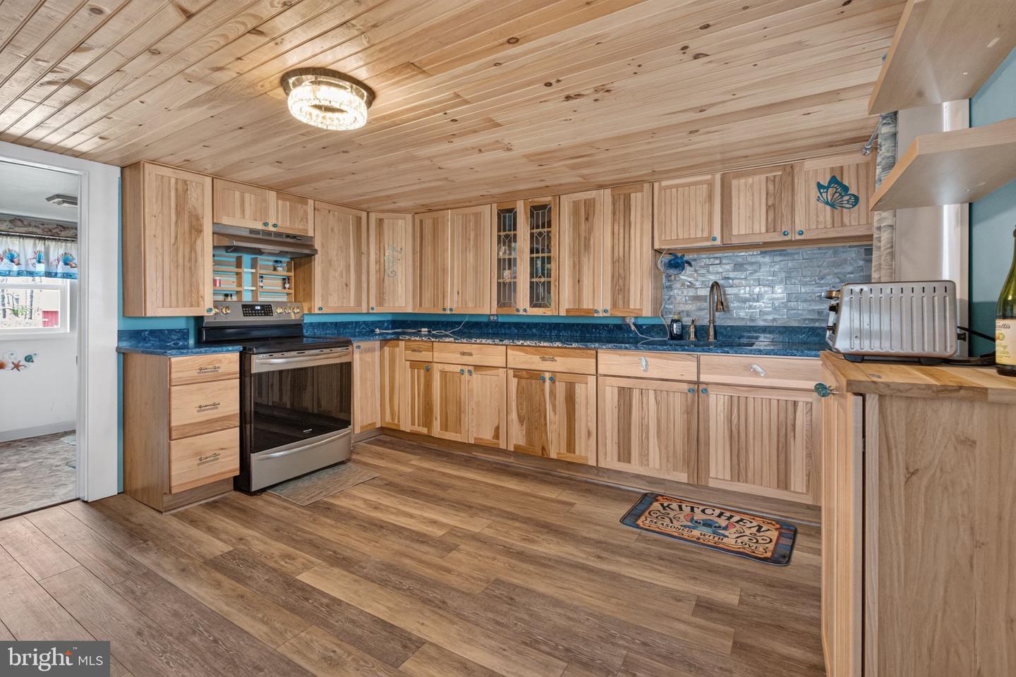 1511 Crocheron Rd Property Photo 19