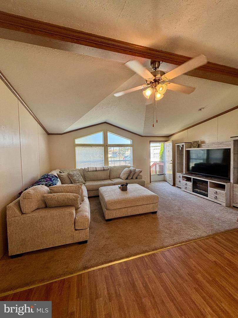 2631 Rebecca Ln Property Photo 8
