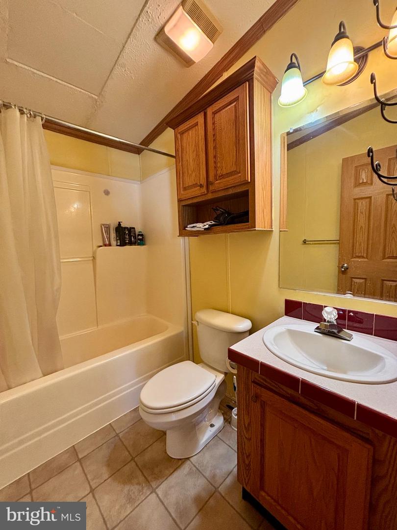2631 Rebecca Ln Property Photo 13
