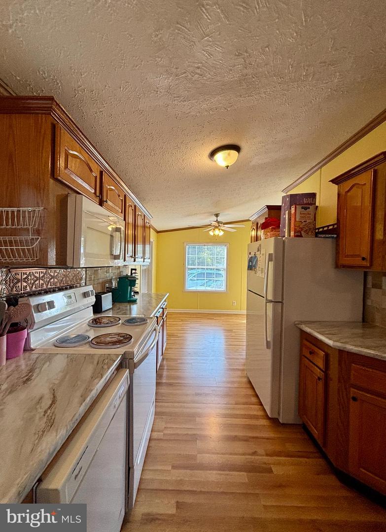 2631 Rebecca Ln Property Photo 24
