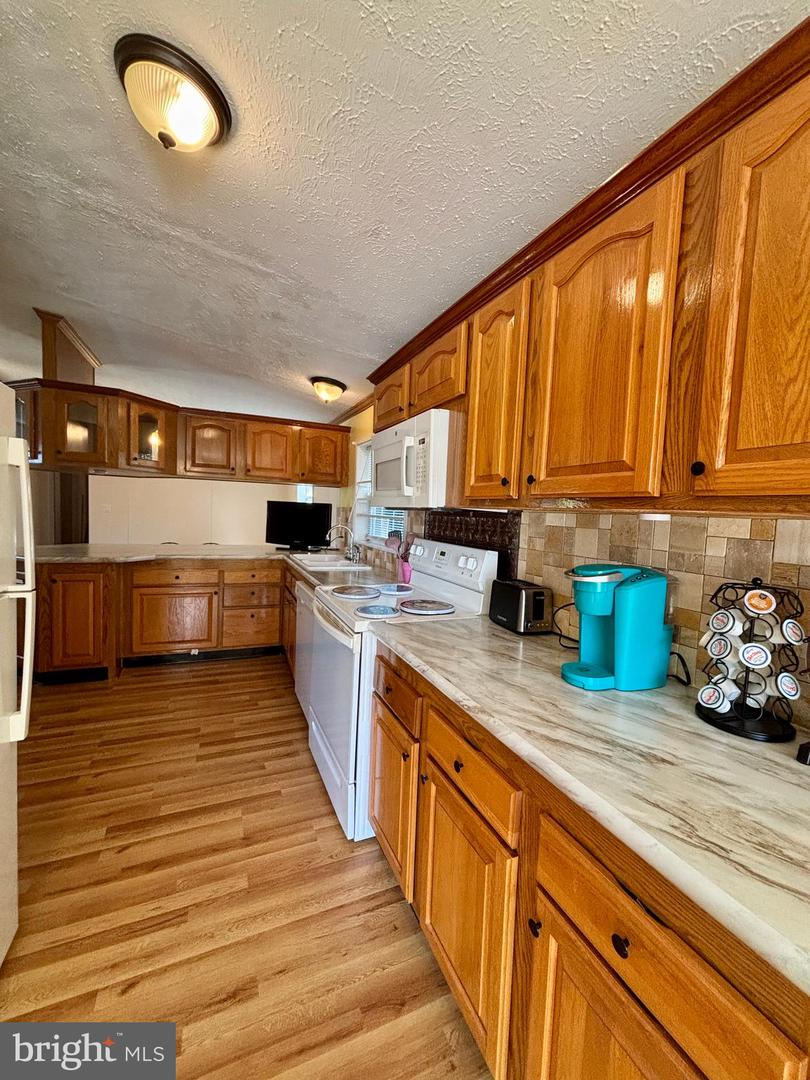 2631 Rebecca Ln Property Photo 29