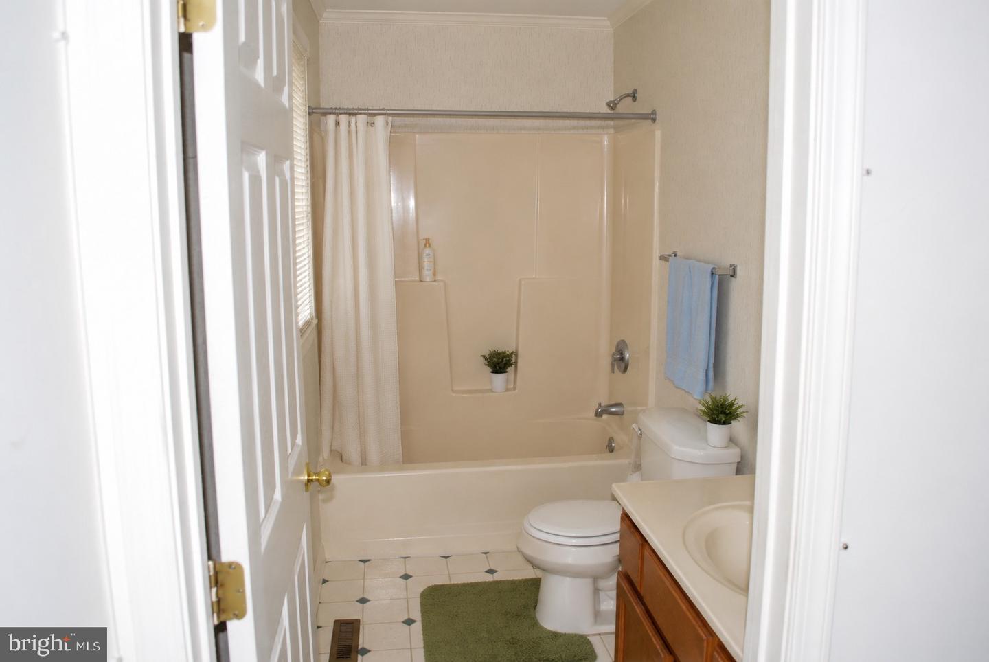 2424 Cambridge Beltway Property Photo 13
