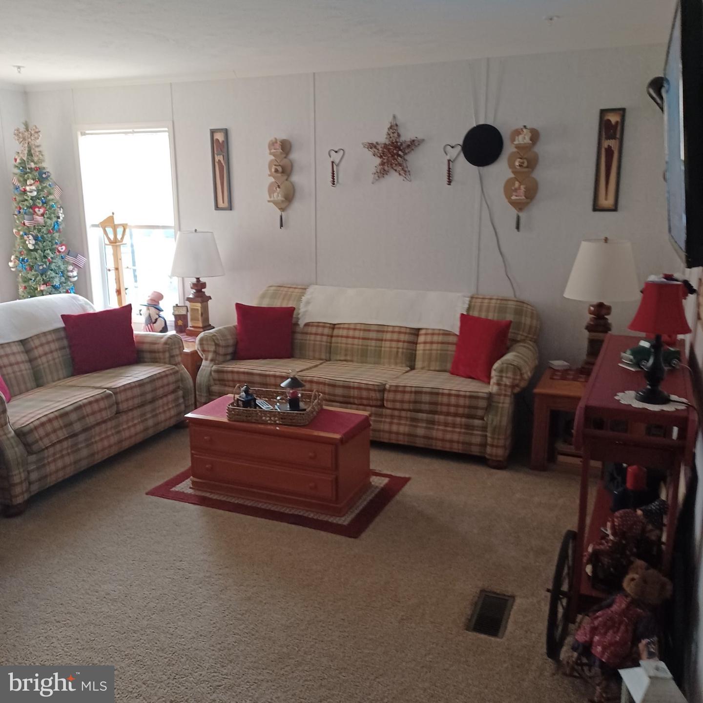 2613 Rebecca Ln Property Photo 3