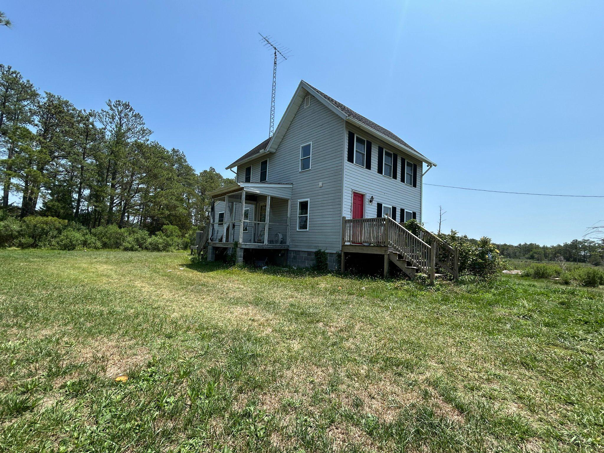 2439 Asquith Island Rd Property Photo 2