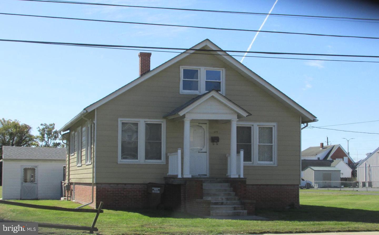 603 Roslyn Ave Property Photo 1
