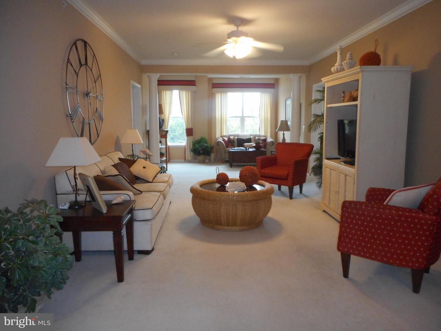 700 Cattail Cove #411 Property Photo 3