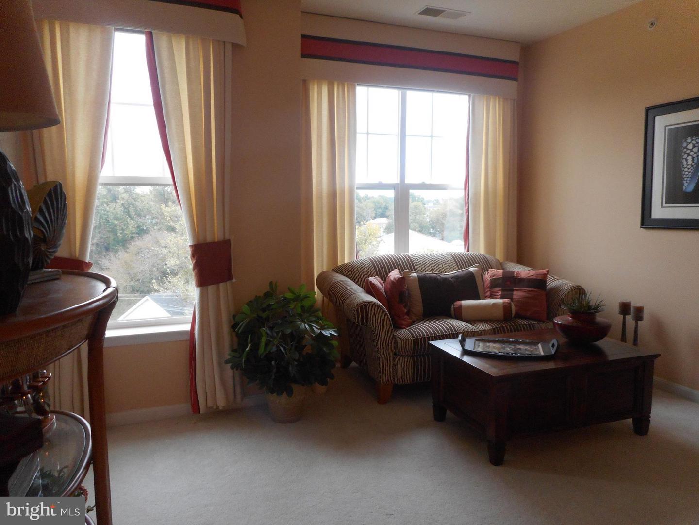 700 Cattail Cove #411 Property Photo 4