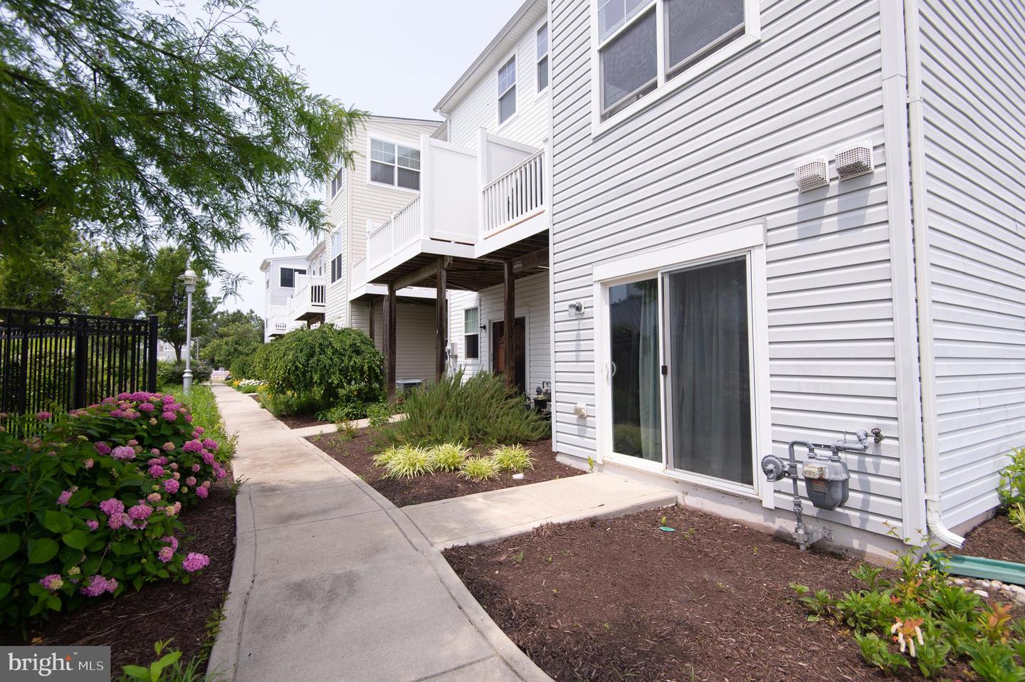 329 Shipyard Dr Property Photo 10