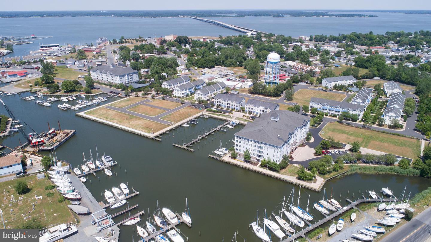329 Shipyard Dr Property Photo 11
