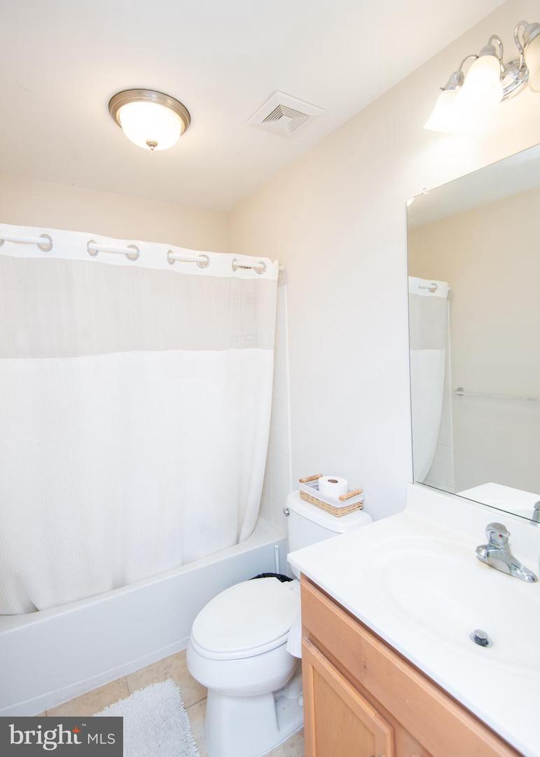 329 Shipyard Dr Property Photo 37
