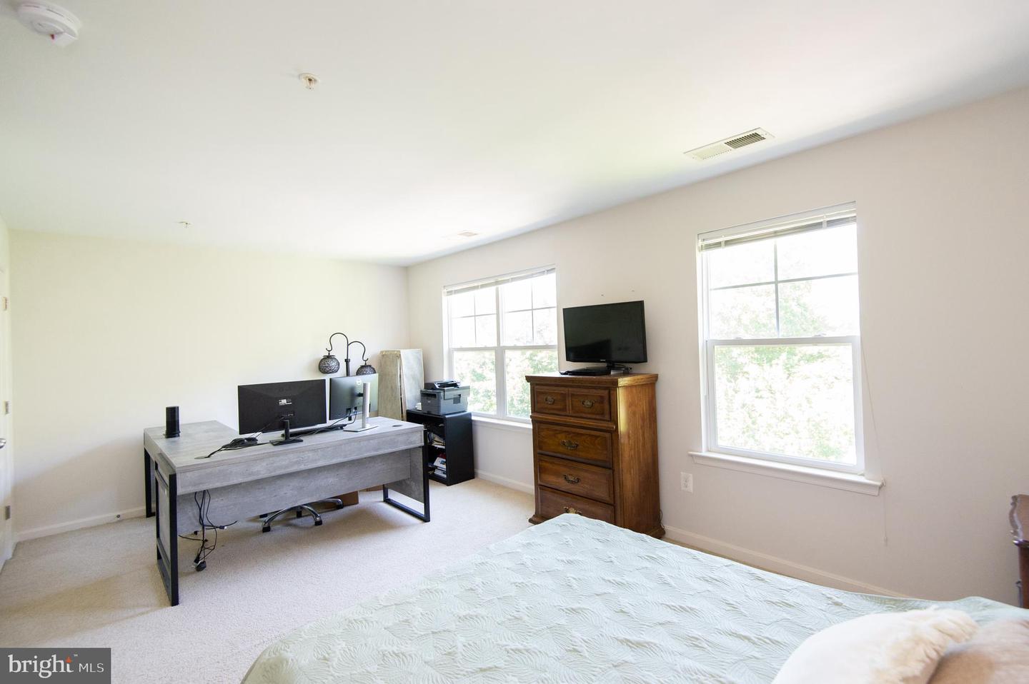 329 Shipyard Dr Property Photo 38