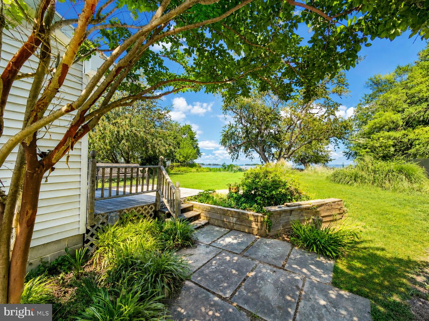 1211 Flowers Rd Property Photo 1
