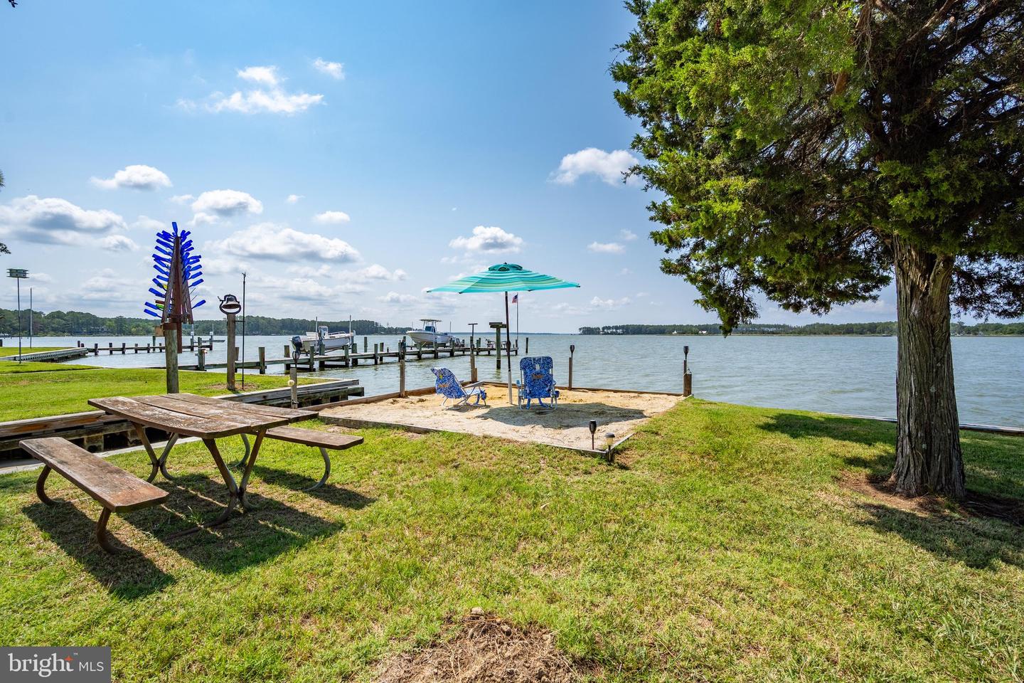 803 Seabreeze Rd Property Photo 8