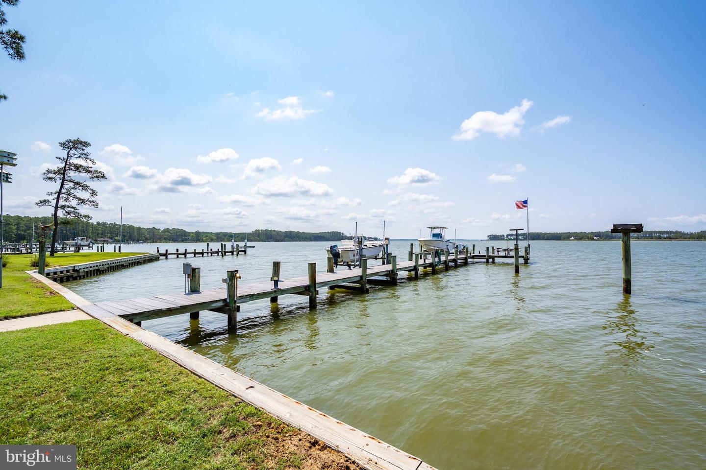 803 Seabreeze Rd Property Photo 10