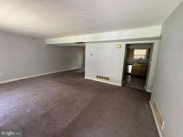 2564 Southside Ave Property Photo 6