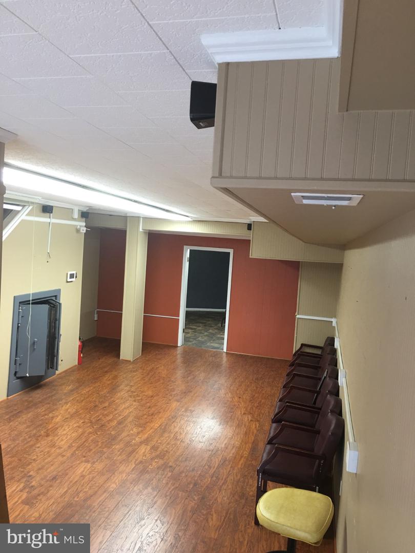 541 Poplar St #suite 100 Property Photo 1