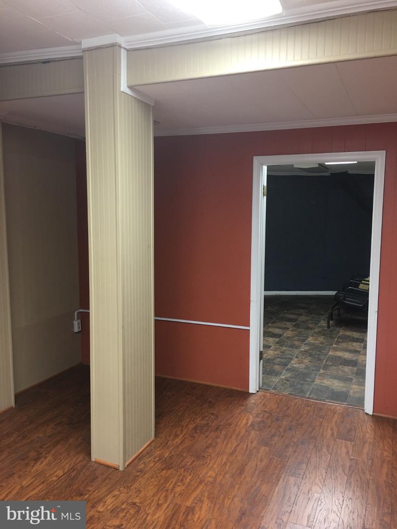 541 Poplar St #suite 100 Property Photo 3