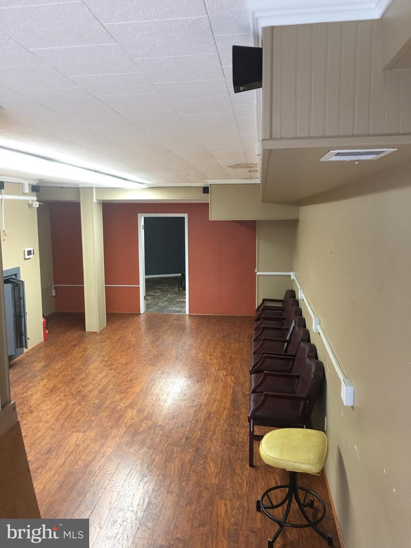 541 Poplar St #suite 100 Property Photo 5