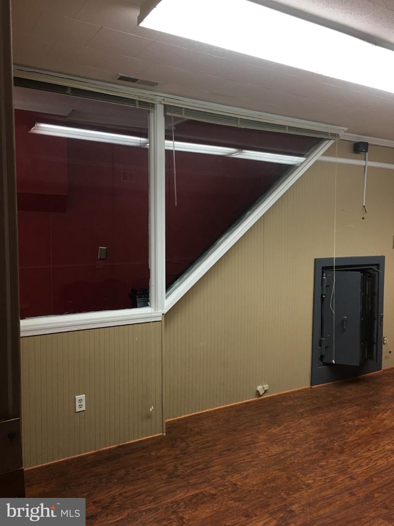 541 Poplar St #suite 100 Property Photo 12