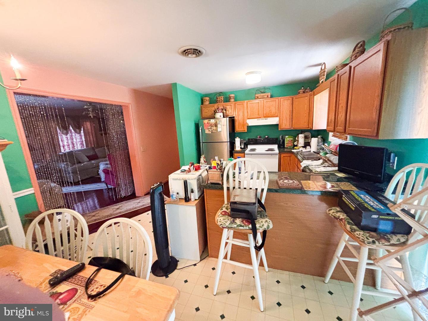 6906 Midfield Rd Property Photo 5