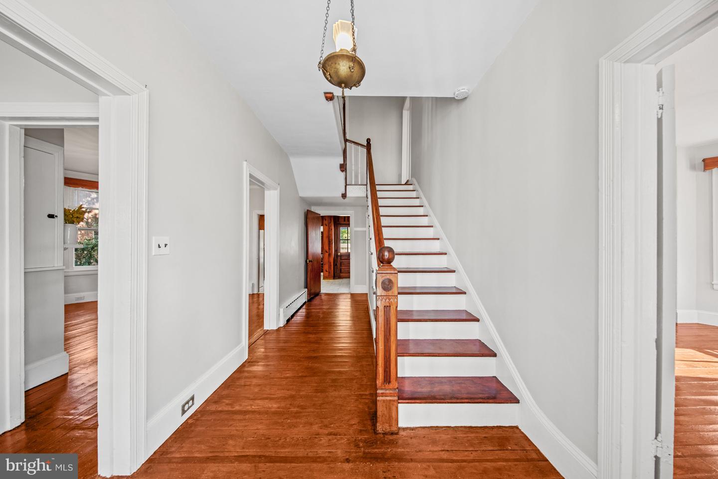817 Locust St Property Photo 5