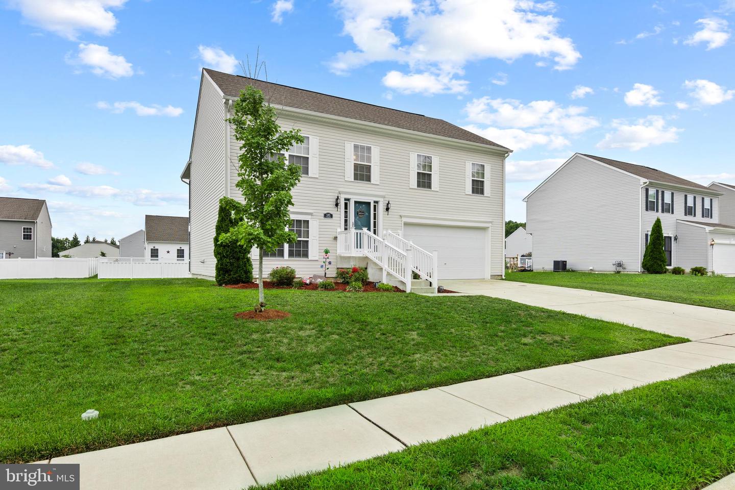 145 Regulator Dr N Property Photo 3