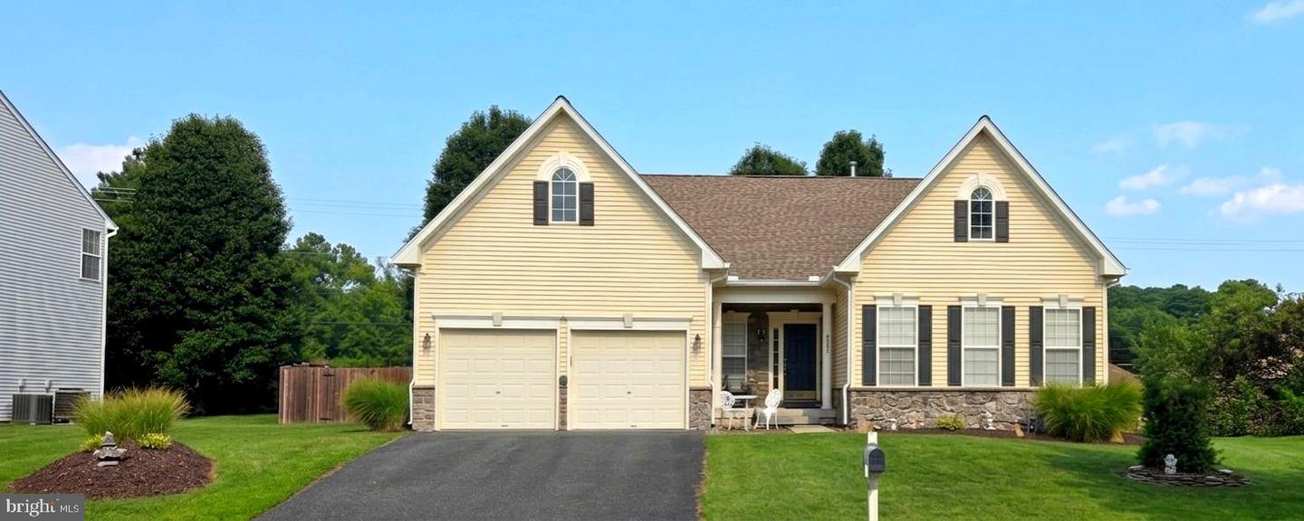 417 OSPREY CIR Property Photo 1