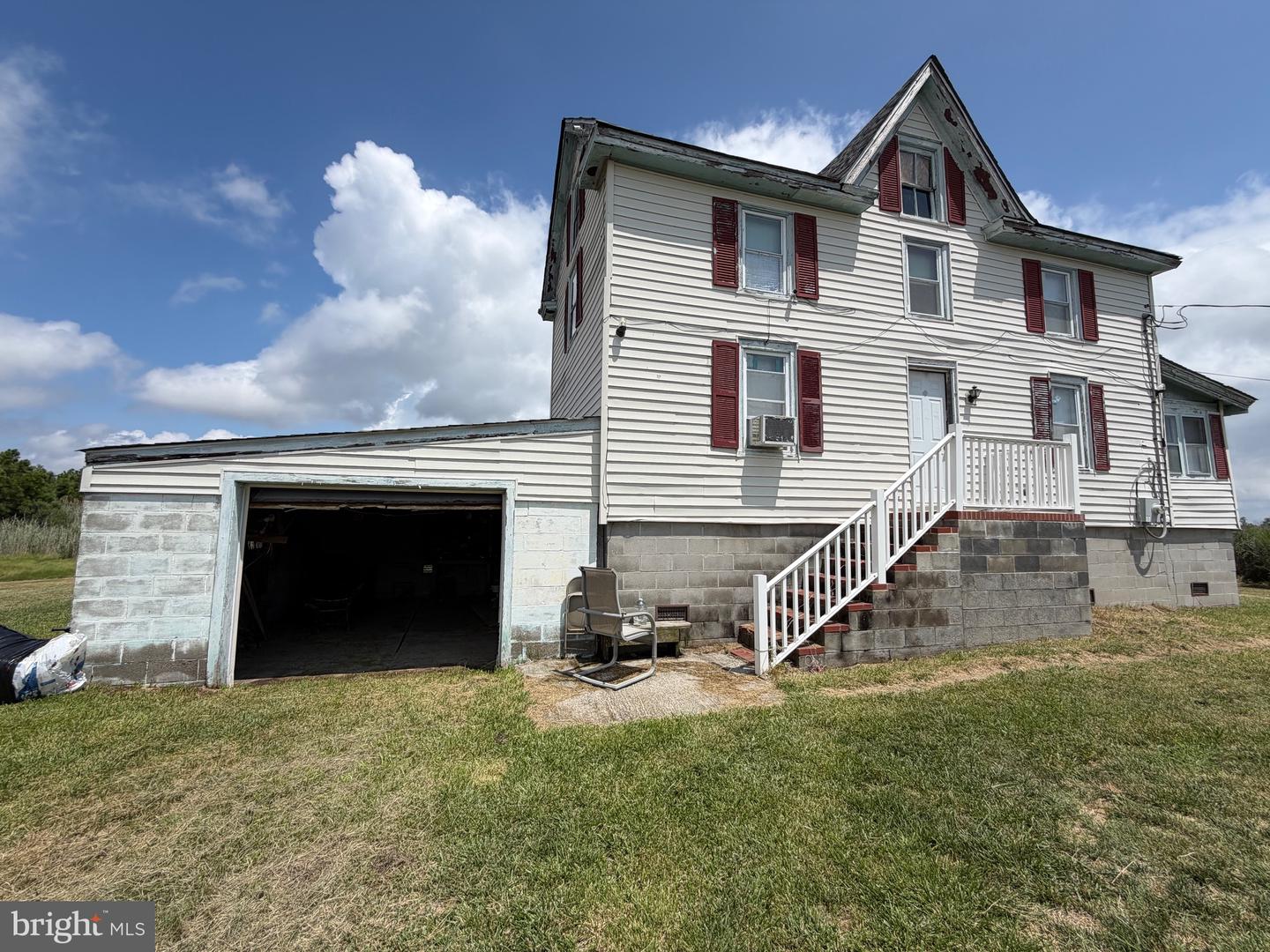 2624 Toddville Rd Property Photo 2