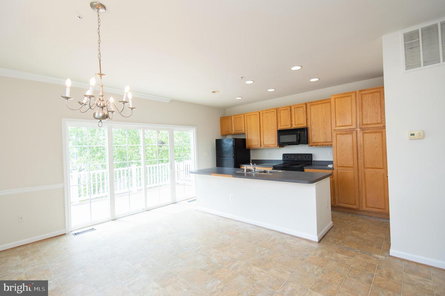 214 Tidewater Drive Property Photo 4