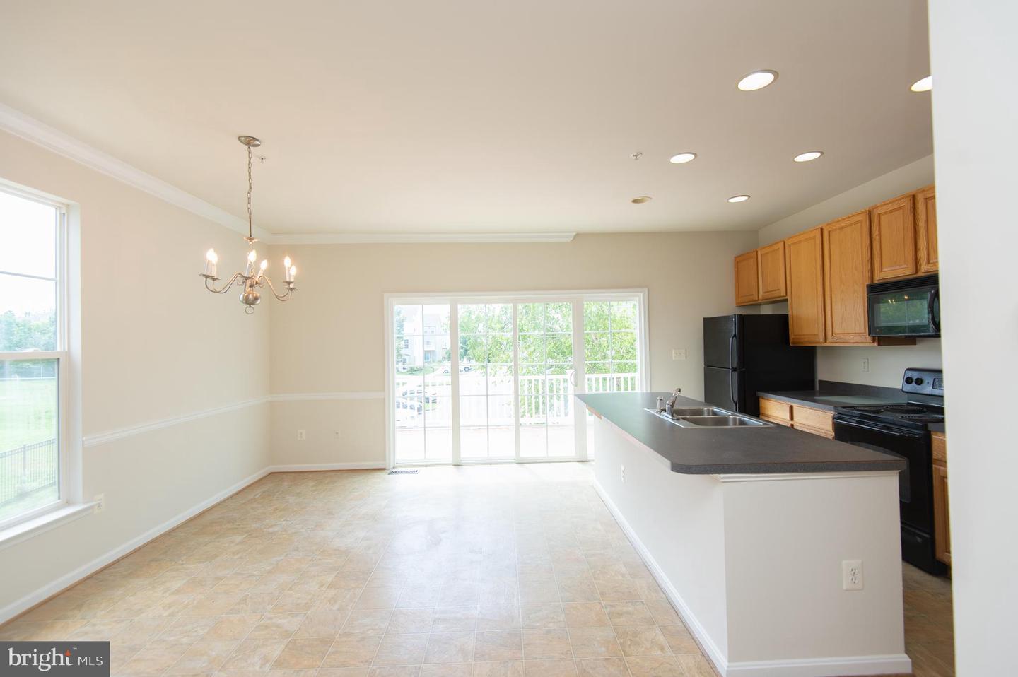 214 Tidewater Drive Property Photo 7