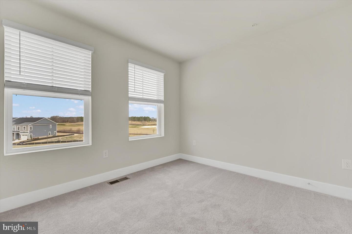 2174 Winterberry Ln Property Photo 7