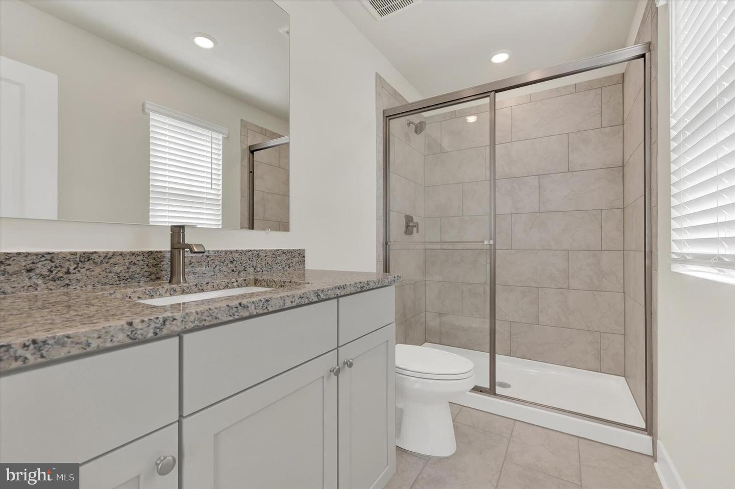 2174 Winterberry Ln Property Photo 10