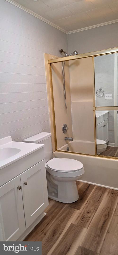 429 Camper St Property Photo 5