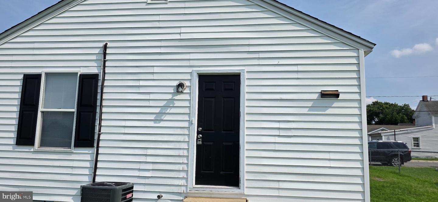 429 Camper St Property Photo 21