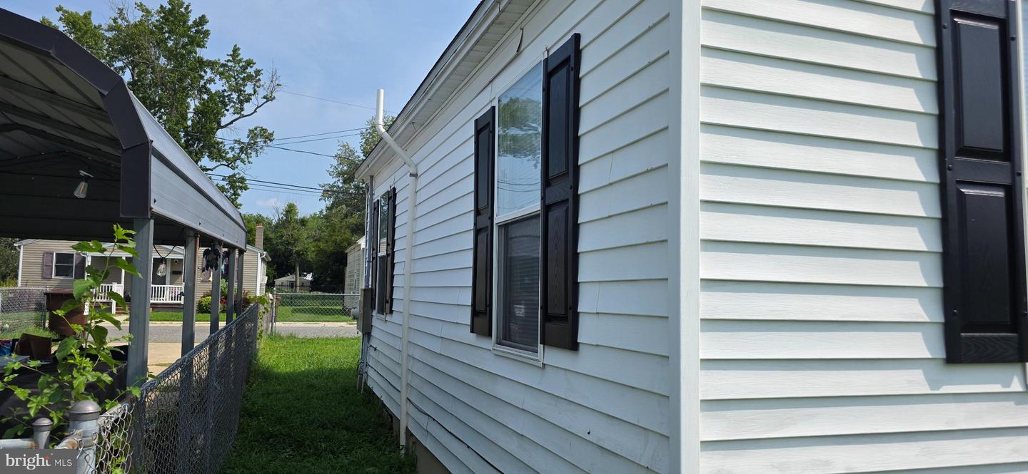 429 Camper St Property Photo 23