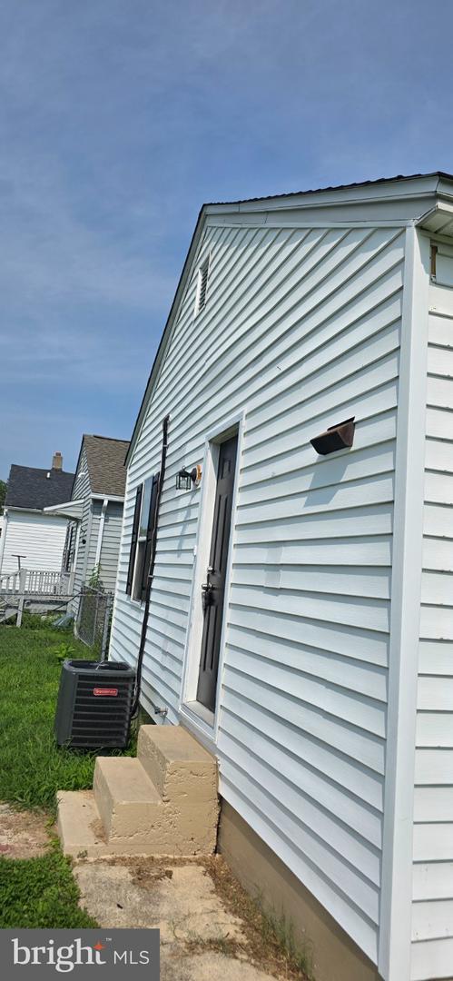 429 Camper St Property Photo 25