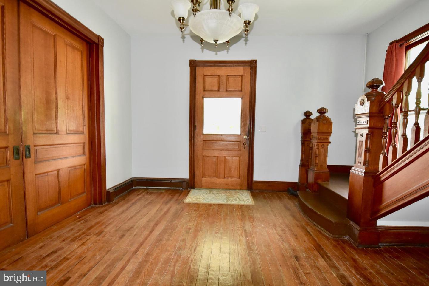 205 Oakley St #2 Property Photo 3