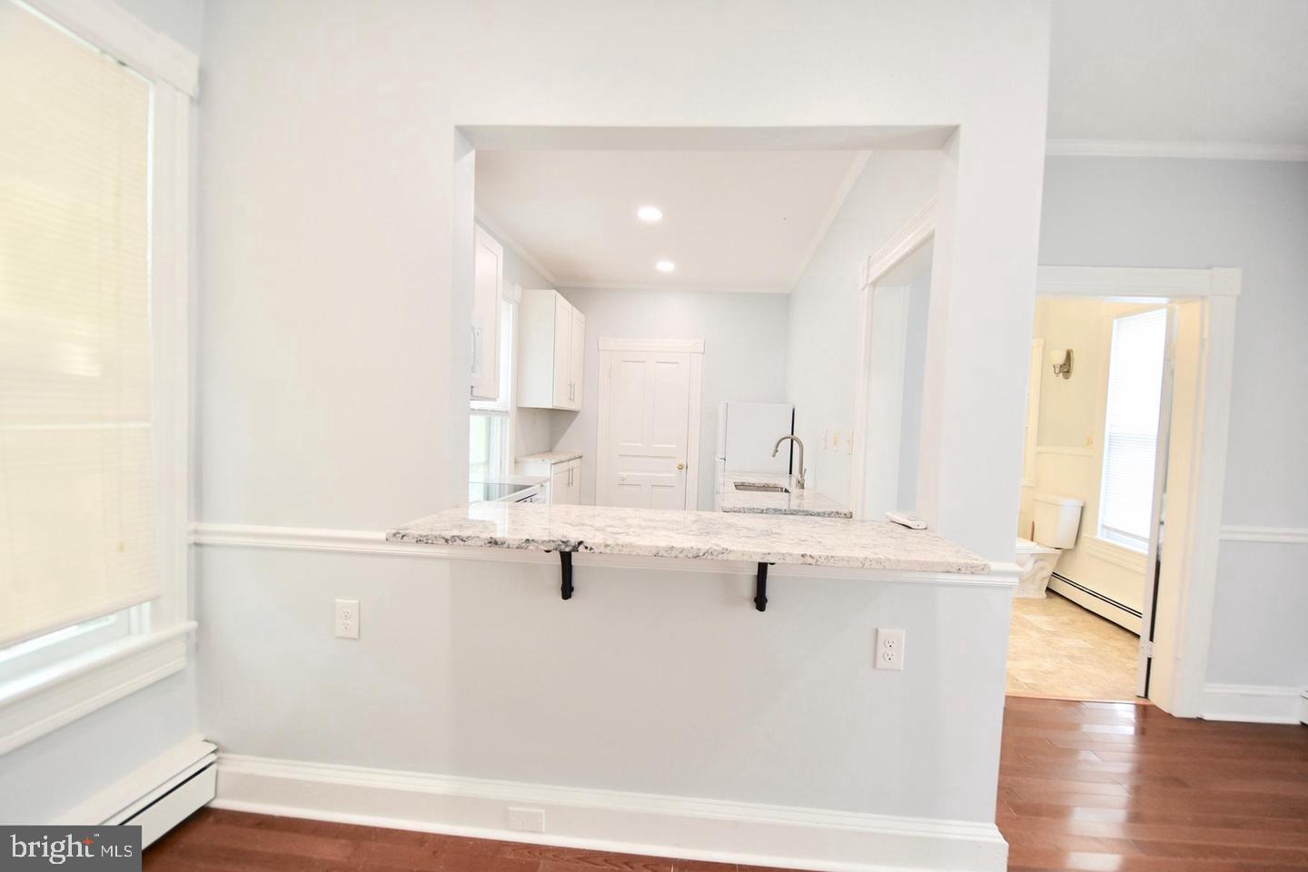 205 Oakley St #2 Property Photo 8