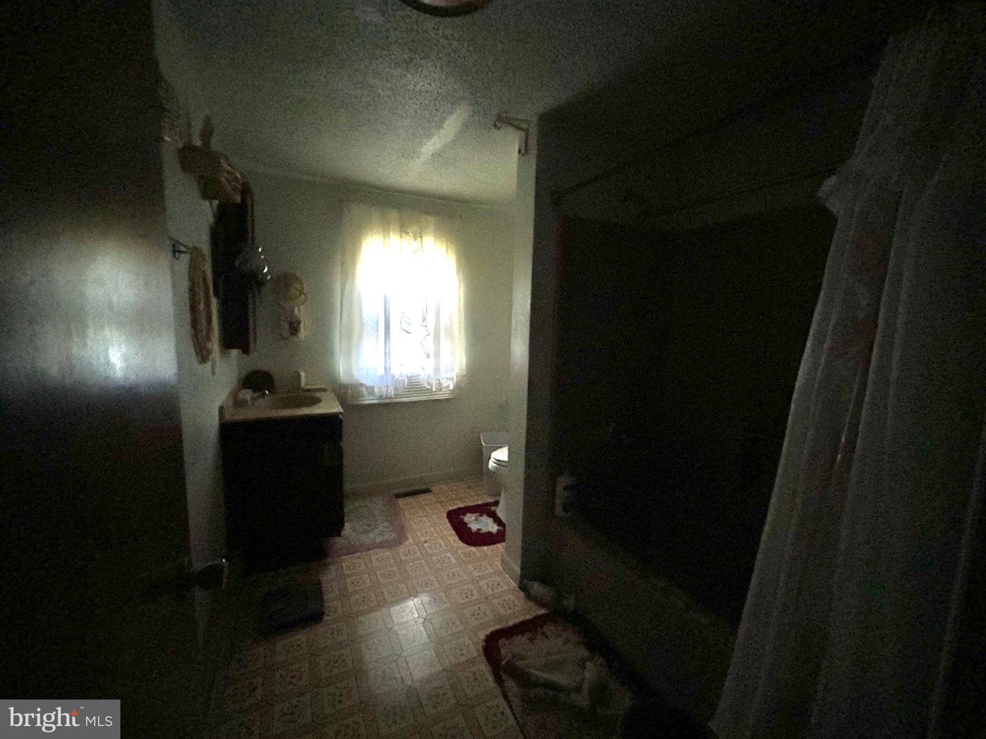 409 Delaware Ave Property Photo 9
