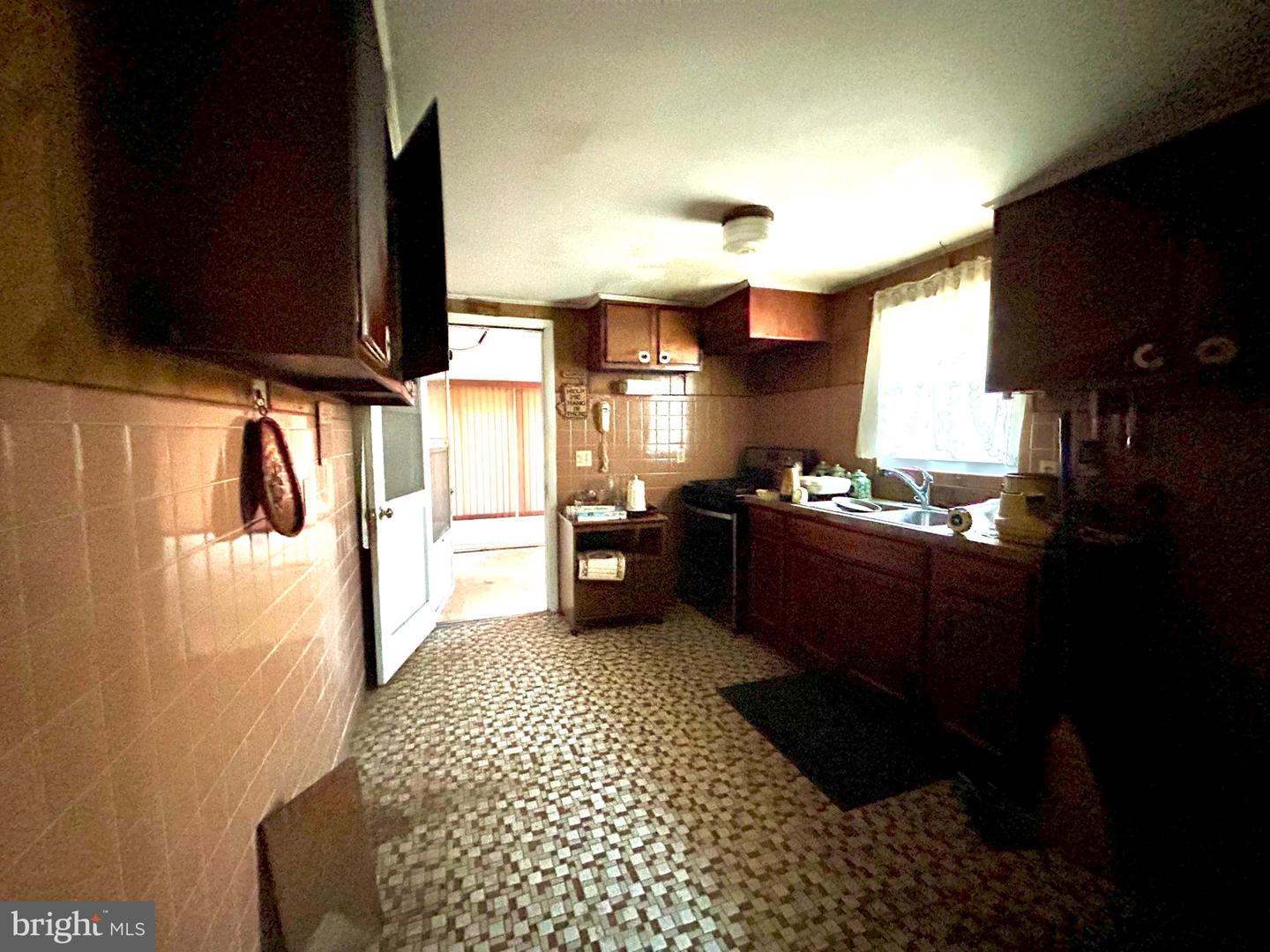409 Delaware Ave Property Photo 12