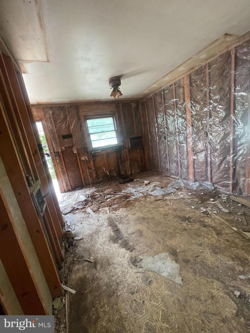 104 Linthicum Dr Property Photo 3