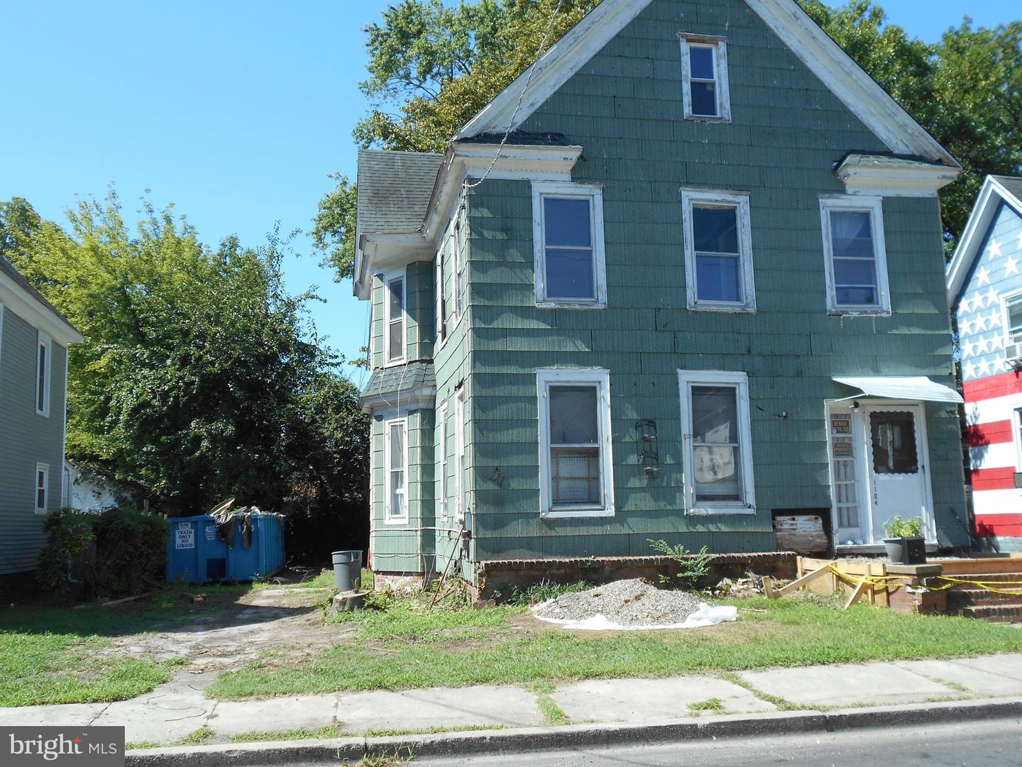 1104 Locust St Property Photo 1