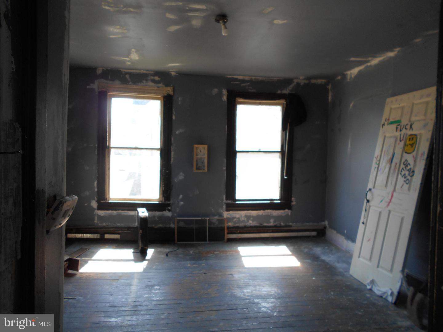 1104 Locust St Property Photo 29