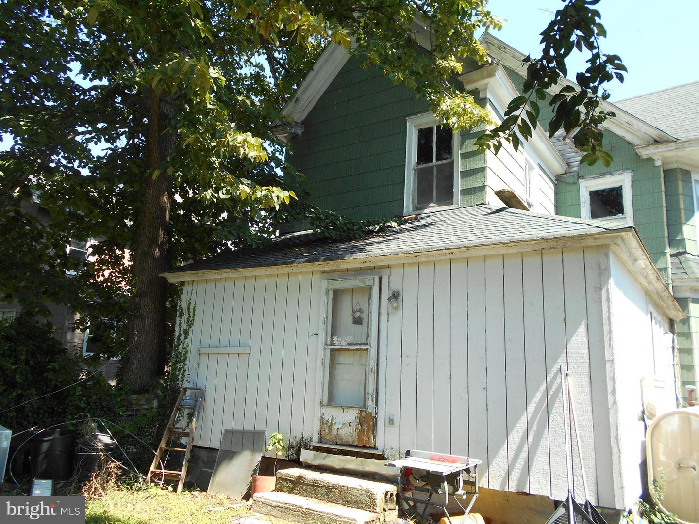 1104 Locust St Property Photo 37