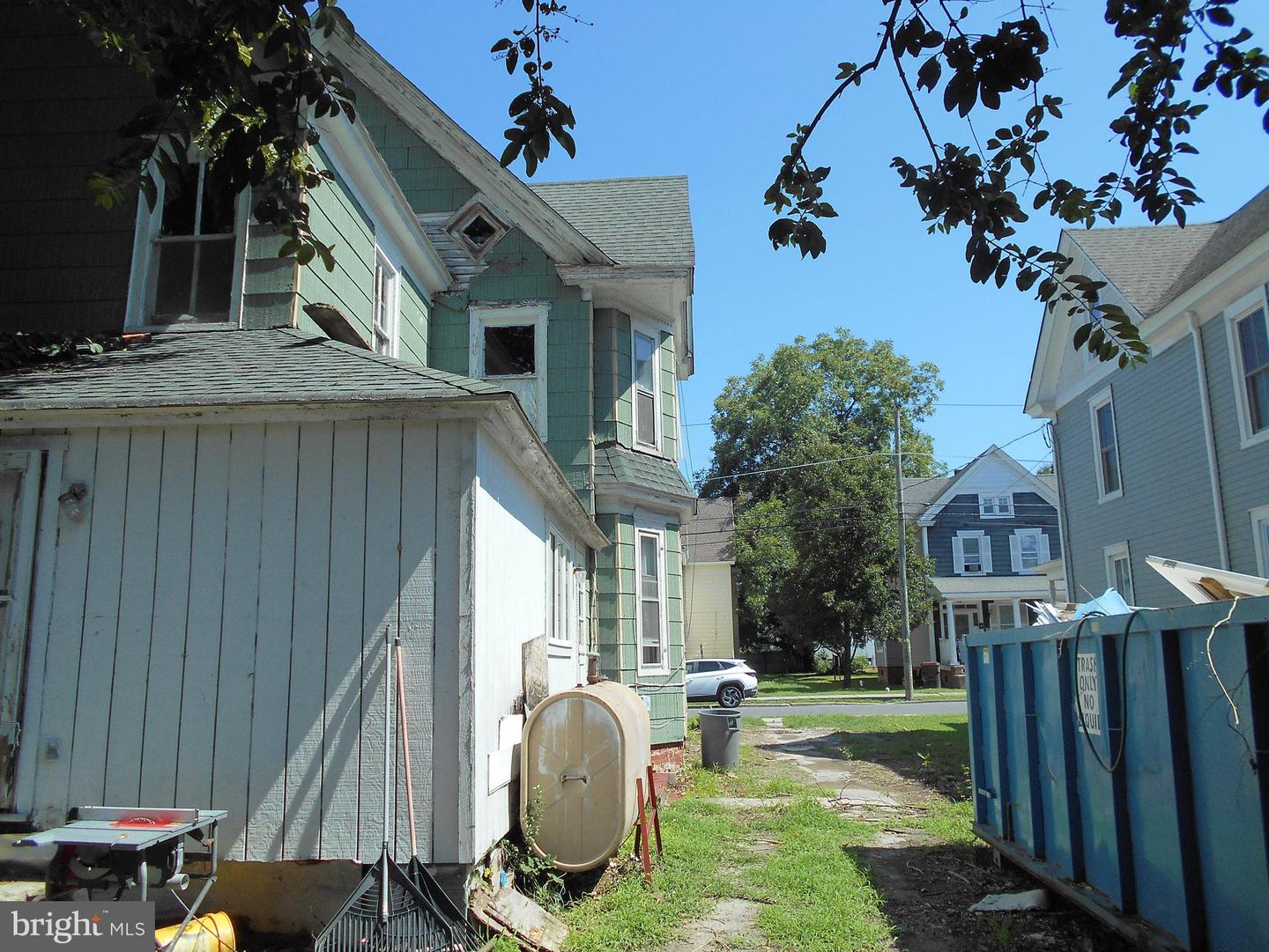 1104 Locust St Property Photo 38