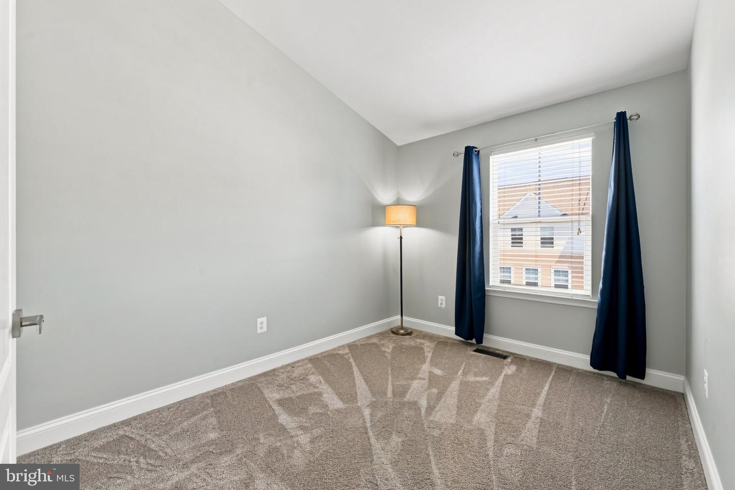 403 Seaway Ct #130 Property Photo 33