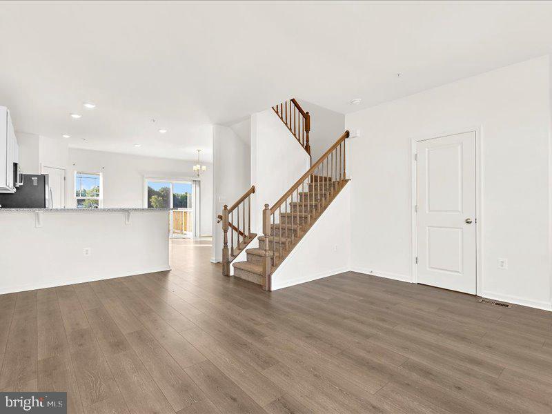 2504 Boeing Way Property Photo 5